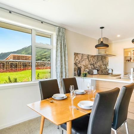 Matenga Townhouse - Waikanae Holiday Home エクステリア 写真