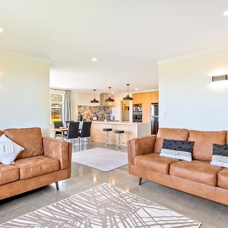 Matenga Townhouse - Waikanae Holiday Home エクステリア 写真