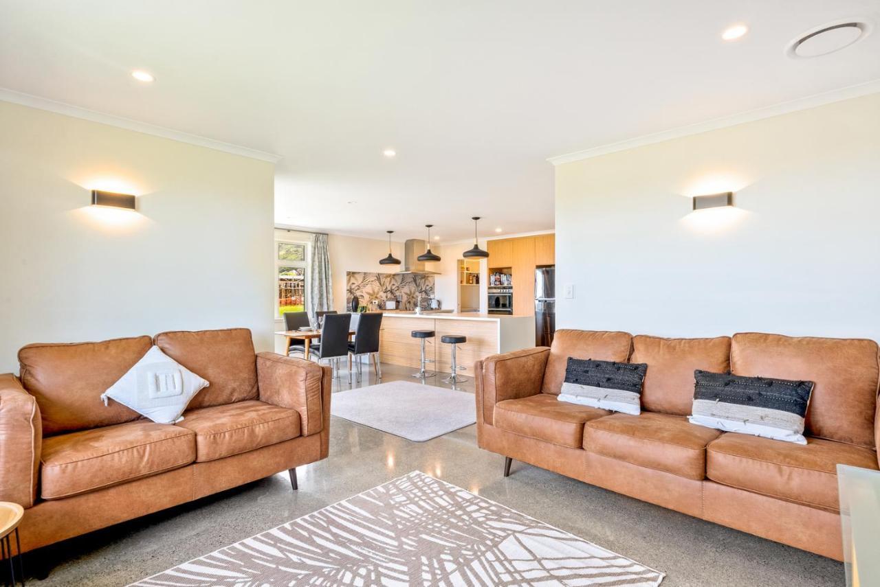 Matenga Townhouse - Waikanae Holiday Home エクステリア 写真
