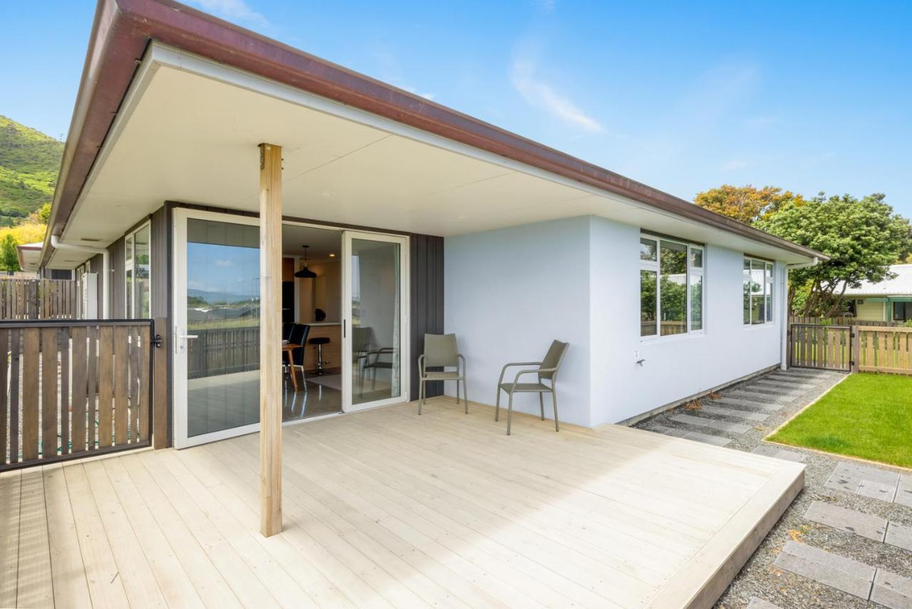Matenga Townhouse - Waikanae Holiday Home エクステリア 写真