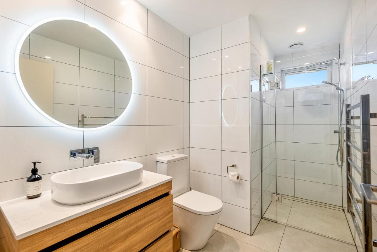 Matenga Townhouse - Waikanae Holiday Home エクステリア 写真