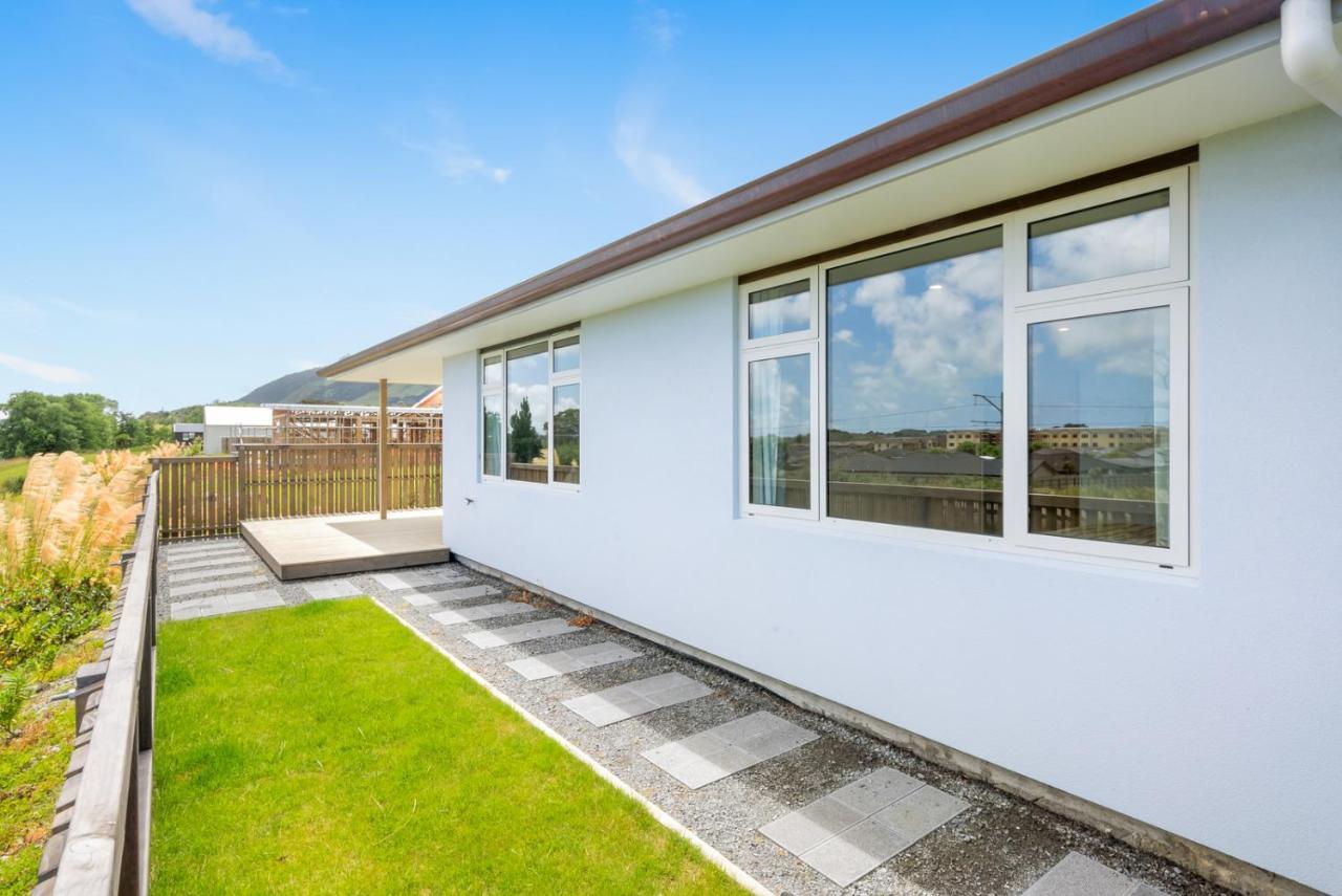 Matenga Townhouse - Waikanae Holiday Home エクステリア 写真